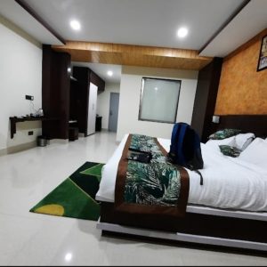 WhatsApp Image 2024-11-08 at 9.30.59 PM (2)